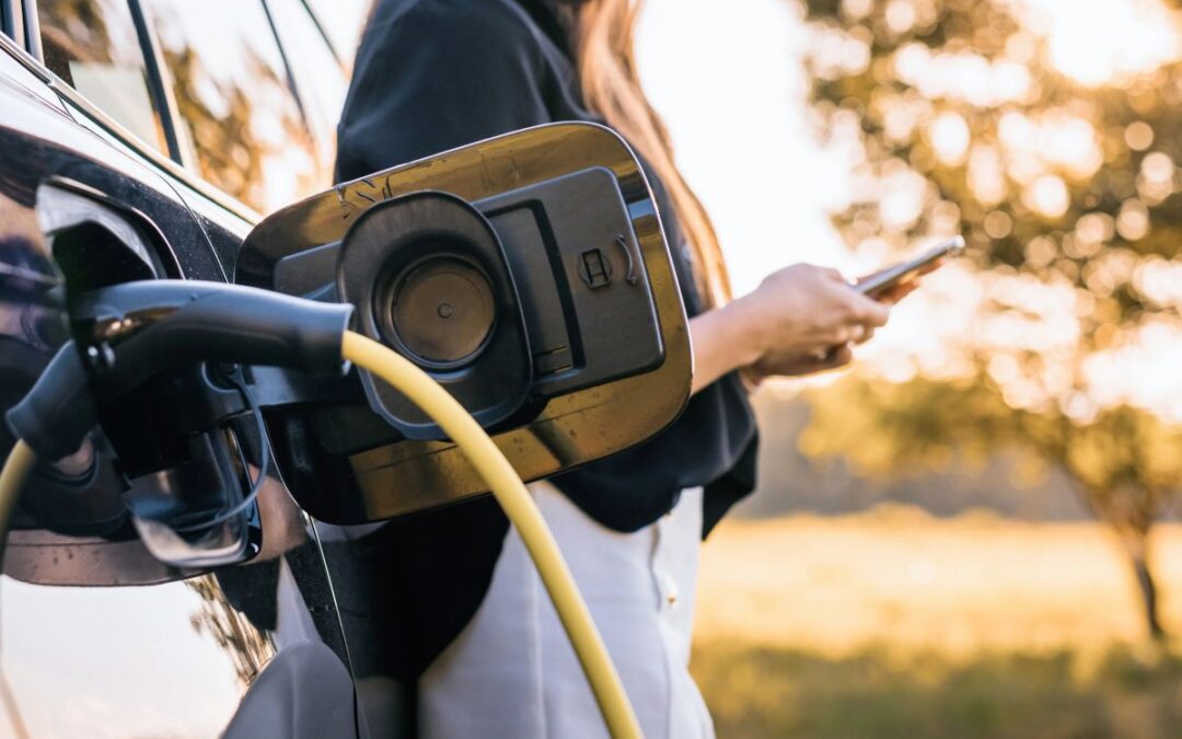 2.3.4-Lademanagement: Das E-Auto als regelbare Last im Energiemanagement